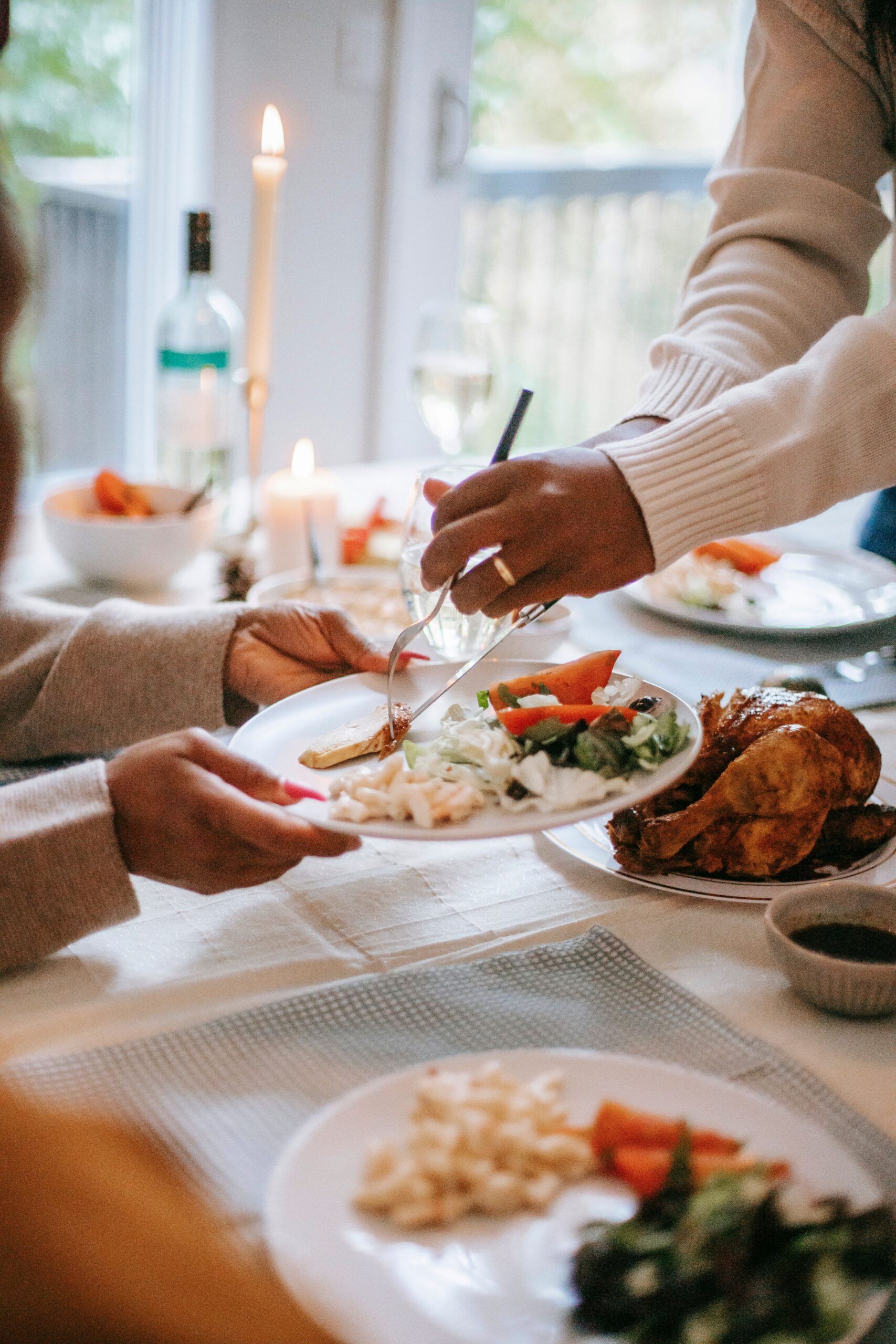 How to Host Thanksgiving in 2026: The Timeline, Turkey Math and the Gear That Actually Helps